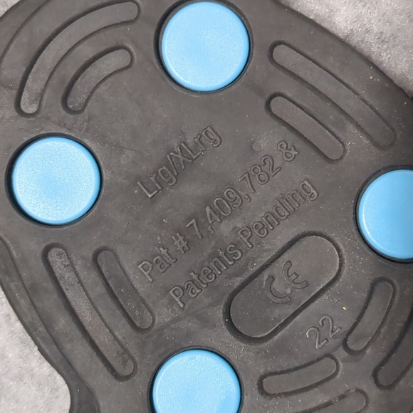 Due North Everyday Pro Winter Traction Ice Cleats size Large (10) - Picture 6 of 7